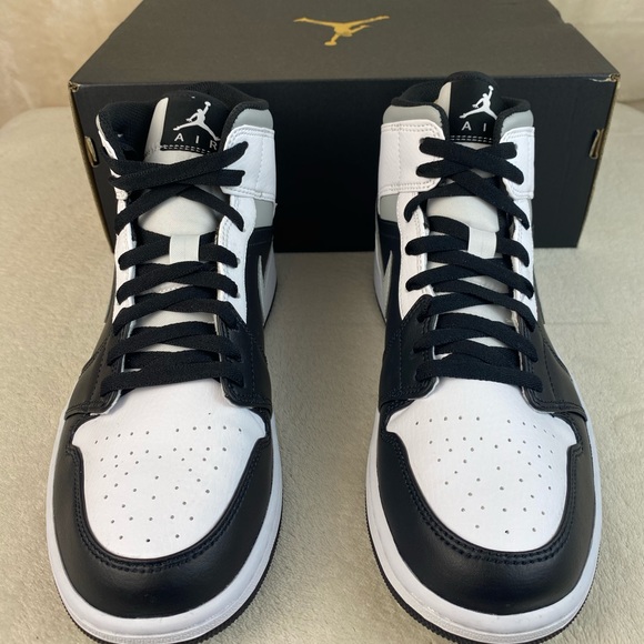 Nike Air Jordan 1 Retro Mid "White Shadow" - Picture 3 of 12